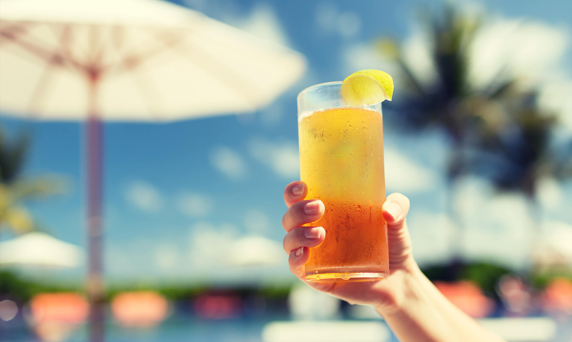 Sip into Summer with Roastea's Refreshing Iced Teas!